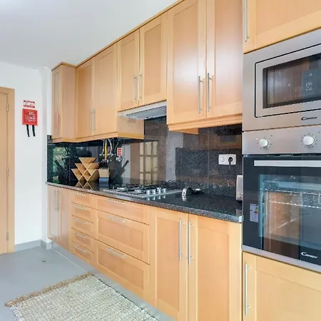 Apartment Ferienwohnung Fuer 4 Personen Ca 111 Qm In Machico, Madeira Ostkueste Von Madeira Machico (Madeira)